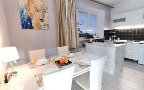 Metro Wilson Apartment